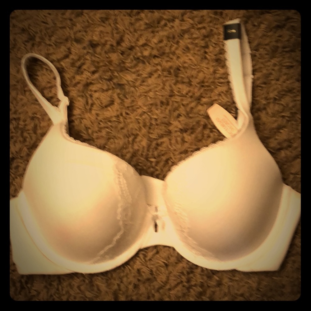 NWT Victoria’s Secret Padded Perfect Coverage 32DD